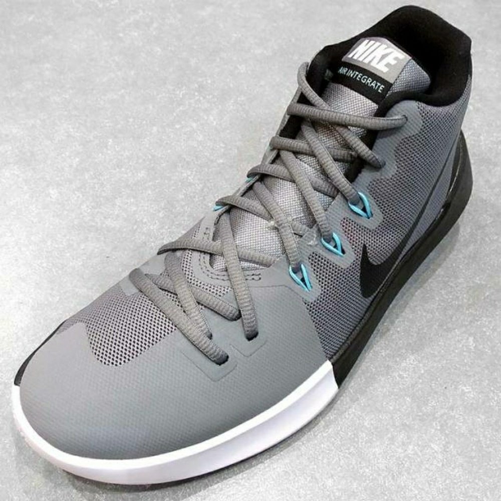 Nike air integrate basketball shoe